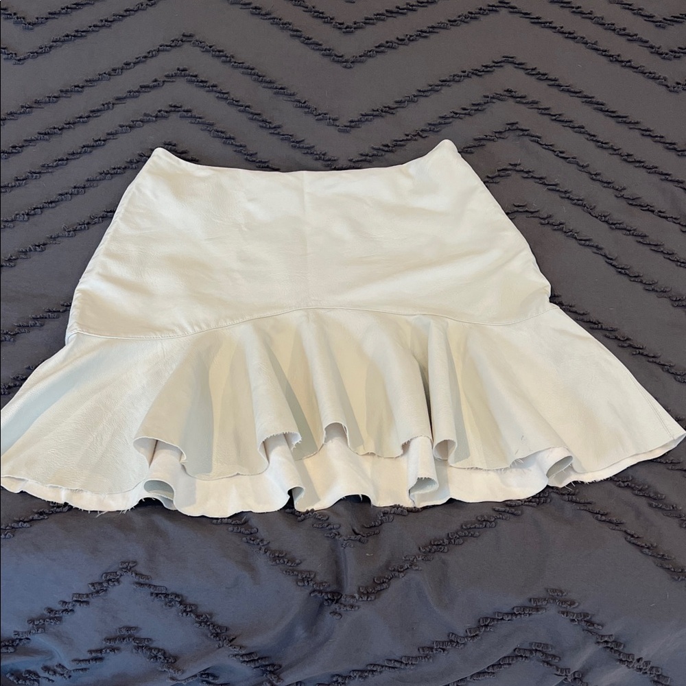 Zara Cream Ruffle-Hem Mini Skirt